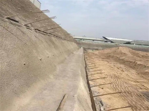 西山河道边坡加固
